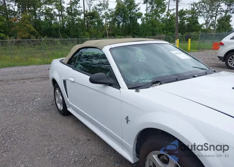 2001 Ford Mustang z USA, uszkodzony, nr VIN 1FAFP44461F162164